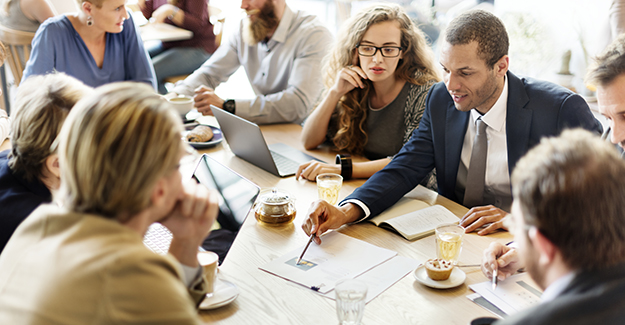 Couvrir plusieurs hommes clés pour une même entreprise