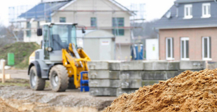 Assurance décennale la moins chère en 2025 : quelle est-elle ?