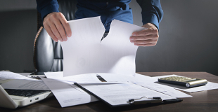 Comment résilier une assurance décennale ?